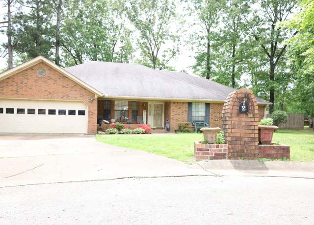Property at 6 Candlewood Cv, Paragould, AR 72450, 3 beds, 3.5 baths