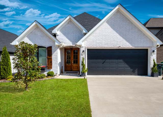 Property at 16 Fletcher Ridge Cir, Little Rock, AR 72223, 3 beds, 3 baths