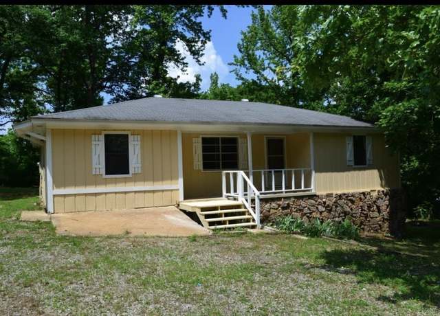 Property at 100 Audubon St, Batesville, AR 72501, 3 beds, 1 bath