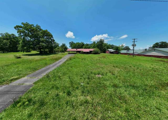 Property at 1518 S Highway 65, Clinton, AR 72031, 3 beds, 2 baths