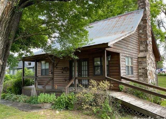 Property at 647 Ash Flat Dr, Ash Flat, AR 72513, 3 beds, 2 baths