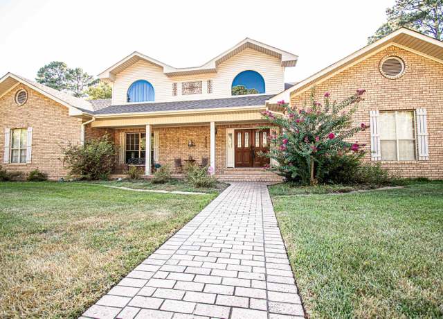 Property at 110 Archer, El Dorado, AR 71730, 4 beds, 4 baths