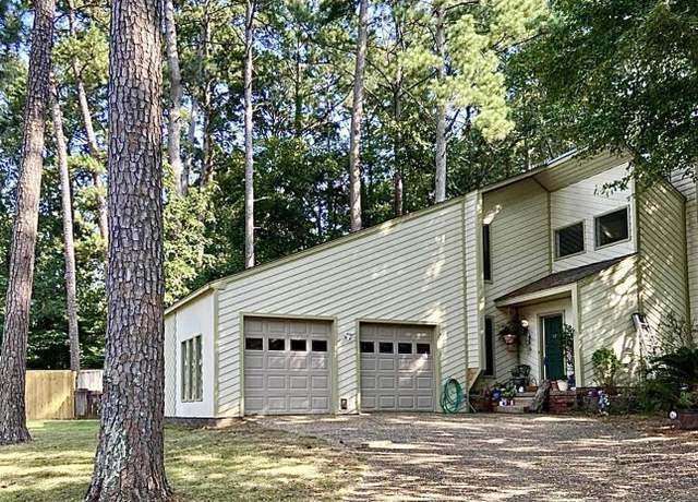 Property at 15 Butterfly Cv, Little Rock, AR 72210, 4 beds, 2.5 baths