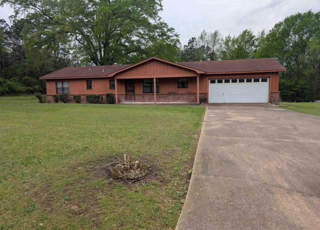 Property at 3062 Mount Holly Rd, Camden, AR 71701, 3 beds, 2 baths