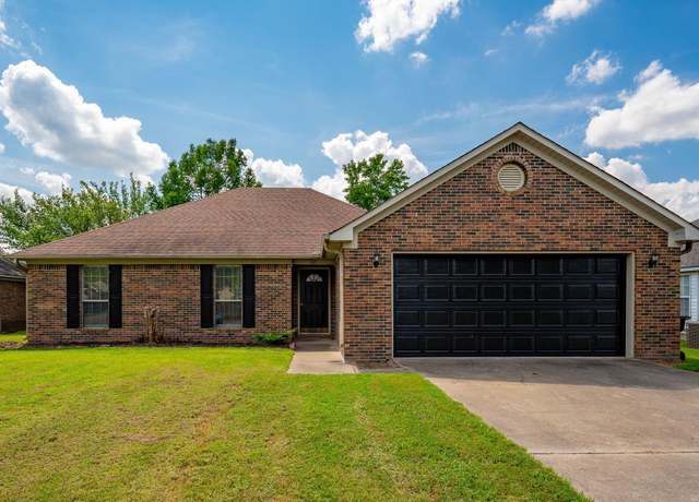 Property at 1415 Hathaway Dr, Conway, AR 72034, 3 beds, 2 baths