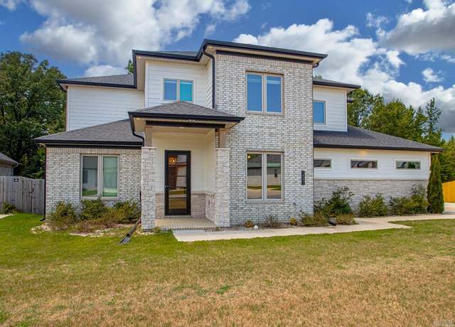 Property at 14501 Stonebrook Ln, Maumelle, AR 72113, 5 beds, 3 baths