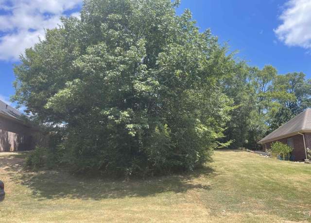 Property at 114 St Charles Cir, Hot Springs, AR 71901