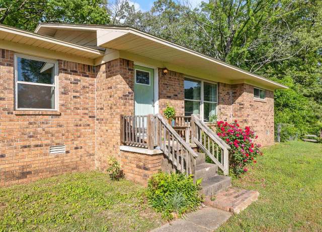 Property at 2318 W Lakeview, Benton, AR 72015, 3 beds, 2 baths