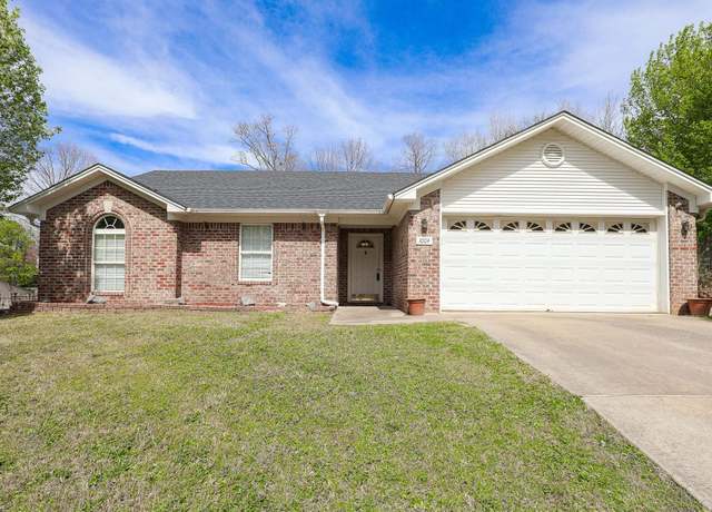 Property at 1004 Stamford Dr, Benton, AR 72019, 3 beds, 2 baths
