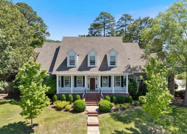 Property at 37 Germay Ct, Little Rock, AR 72223, 4 beds, 4.5 baths