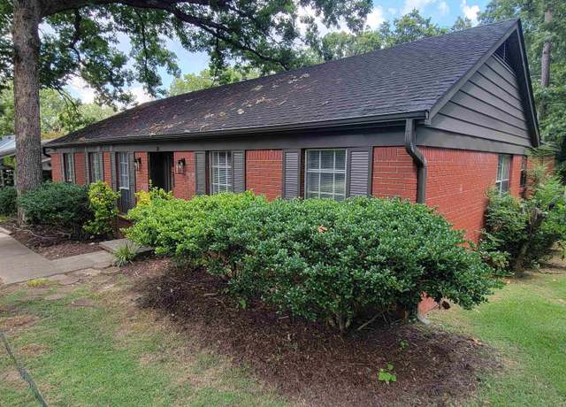 Property at 23 Mcgovern Dr, Little Rock, AR 72205, 3 beds, 2 baths