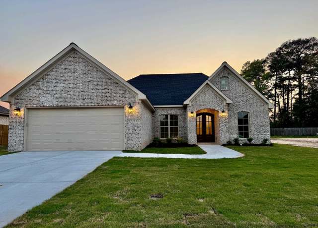 Property at 604 Twelve Oaks Dr, White Hall, AR, 3 beds, 2 baths