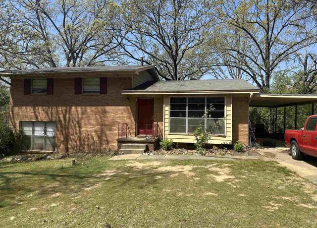 Property at 6225 Navajo Trl, North Little Rock, AR 72116, 4 beds, 2 baths