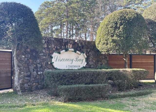 Property at 100 Discovery Bay Ln #13, Hot Springs, AR 71913, 2 beds, 1.5 baths