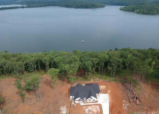 Property at 35 Elrod Dr, Greers Ferry, AR 72067, 4 beds, 3 baths