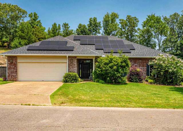 Property at 114 Cliffwood Loop, Hot Springs, AR 71913, 3 beds, 2 baths
