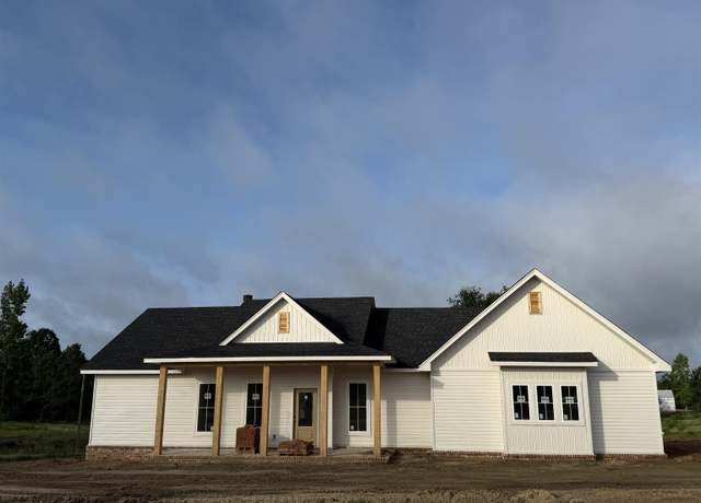 Property at 4001 Creek Top, Bauxite, AR 72011, 3 beds, 2 baths