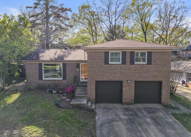 Property at 1002 Shamrock Dr, Little Rock, AR 72207, 4 beds, 3.5 baths