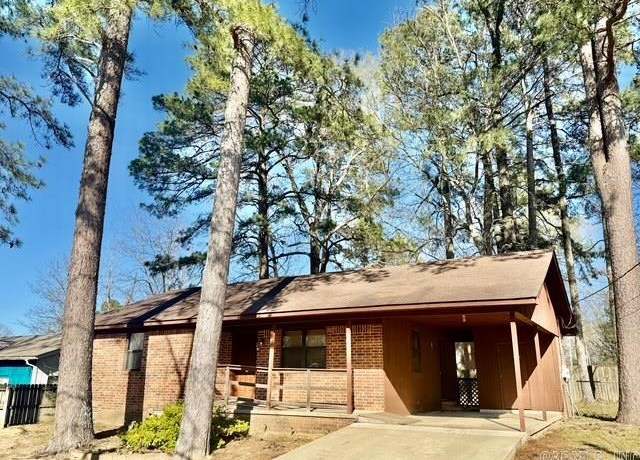Property at 913 S 26th St, Arkadelphia, AR 71923, 2 beds, 1 bath