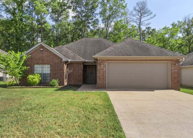Property at 21 Crystalwood Dr, Little Rock, AR 72210, 3 beds, 2 baths