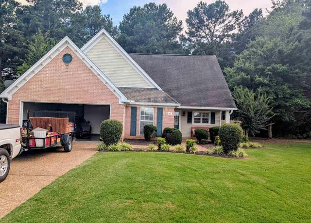 Property at 421 Country Squire Ln, Searcy, AR 72143, 2 beds, 2 baths