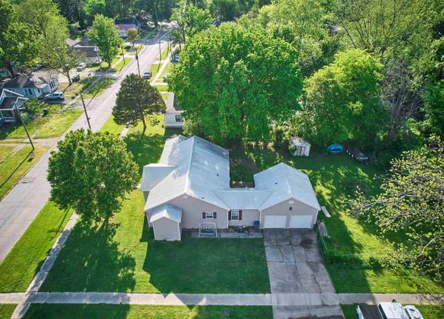 Property at 1100 W Jefferson Ave, Jonesboro, AR 72401, 4 beds, 2 baths