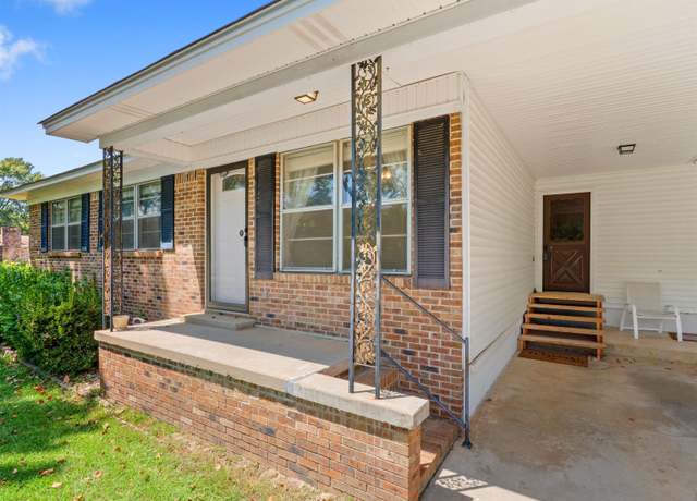 Property at 202 Bradley Dr, Cabot, AR 72023, 3 beds, 2 baths