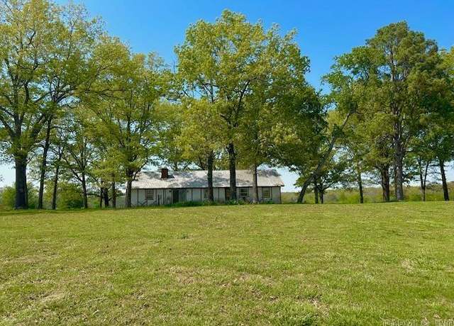 Property at 101 Summer Meadows Dr, Mountain View, AR 72560, 4 beds, 2 baths