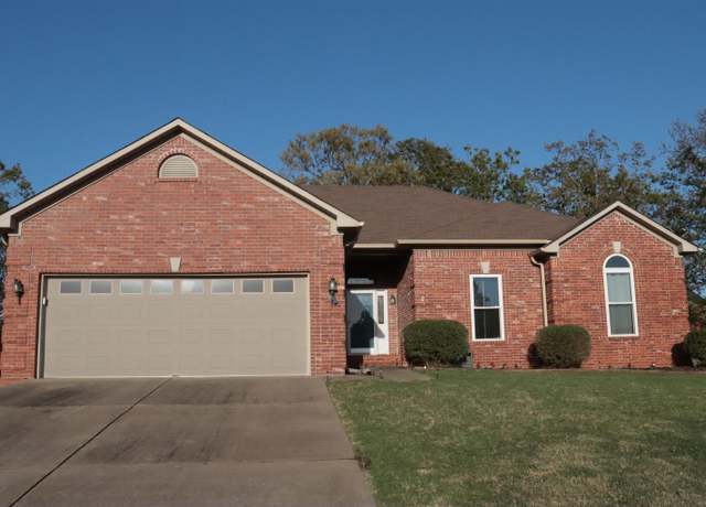 Property at 3 Eisenhower Cv, Maumelle, AR 72113, 3 beds, 2 baths