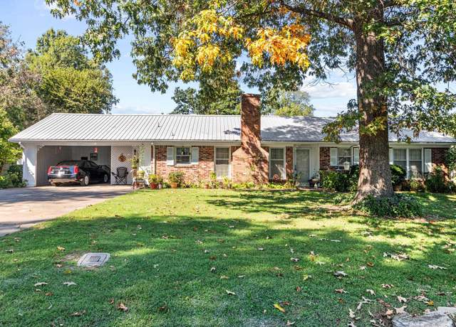 Property at 815 NW 3rd, Walnut Ridge, AR 72476, 4 beds, 3 baths