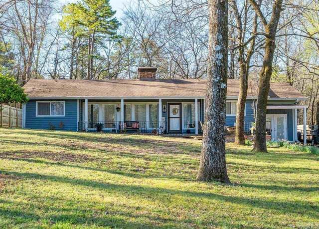 Property at 158 Arlington Dr, Hot Springs, AR 71913, 3 beds, 2 baths