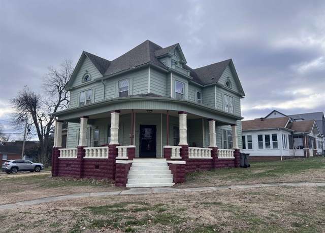 Property at 400 W Poplar, Paragould, AR 72450, 5 beds, 3 baths