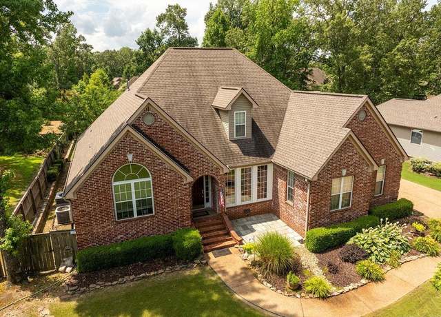 Property at 822 Copperfield Cir, Heber Springs, AR 72543, 5 beds, 3.5 baths