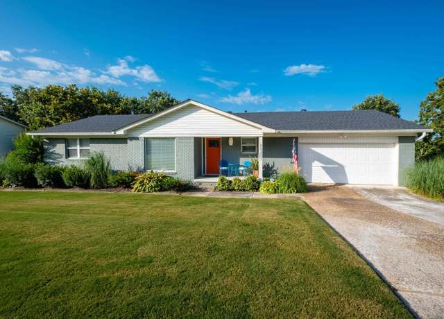 Property at 11201 Rivercrest Dr, Little Rock, AR 72212, 3 beds, 3 baths