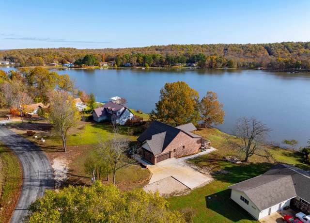 Property at 1212 Pearl Dr, Horseshoe Bend, AR 72512, 3 beds, 2 baths