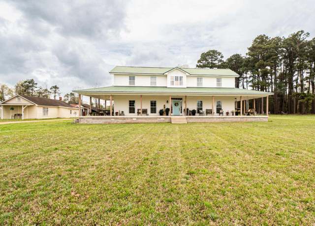 Property at 712 Us Highway 63, Warren, AR 71671, 4 beds, 4.5 baths