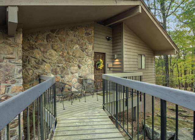 Property at 4204 Southwinds Loop, Heber Springs, AR 72543, 2 beds, 2 baths