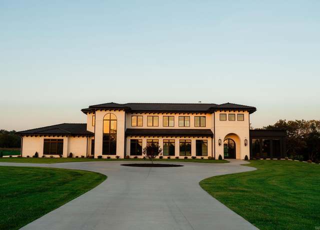 Property at 1347 Tucker Cemetery Rd, Mountain Home, AR 72653, 5 beds, 5.5 baths