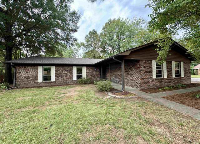 Property at 1909 Creekwood Dr, Conway, AR 72032, 3 beds, 2 baths