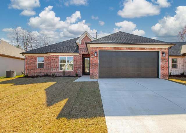 Property at 3875 Spencer Crossing Dr, Benton, AR 72019, 3 beds, 2 baths