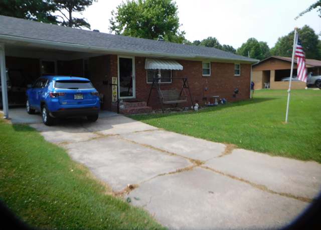 Property at 125 N Fairview St, Rector, AR 72461, 3 beds, 1.5 baths