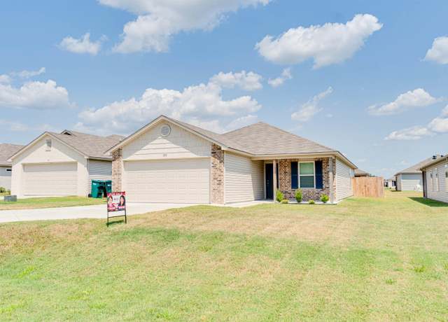 Property at 303 Rooster Rd, Conway, AR 72032, 4 beds, 2 baths