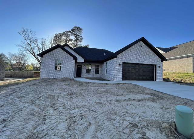 Property at 135 Mayhaw Ln, El Dorado, AR 71730, 3 beds, 2 baths