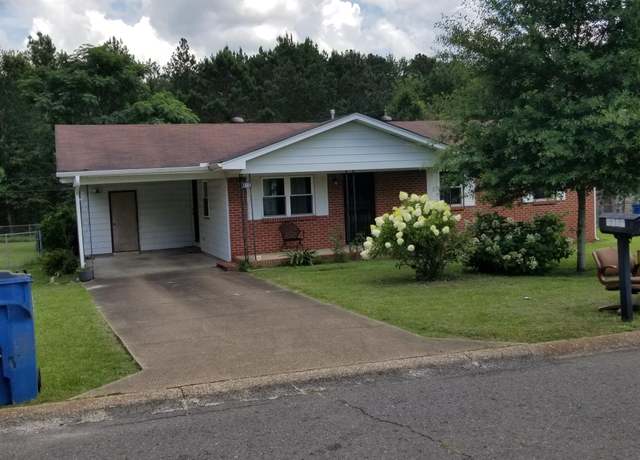 Property at 1305 Bayer St, Malvern, AR 72104, 3 beds, 1.5 baths