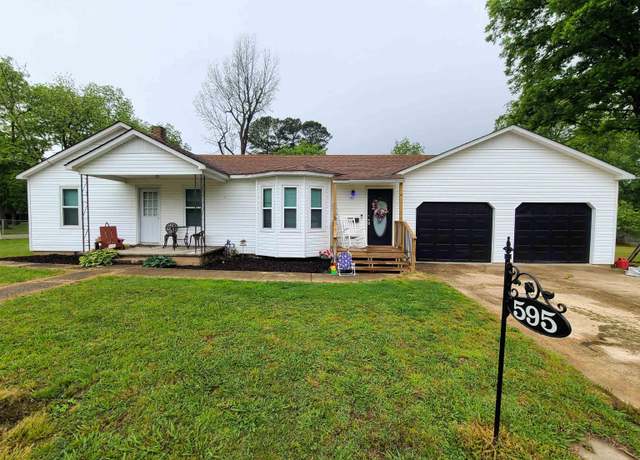 Property at 595 S Houston Ave, Piggott, AR 72454, 3 beds, 2 baths