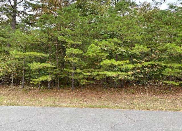 Property at 4 Loyola Pl, Hot Springs Village, AR 71909