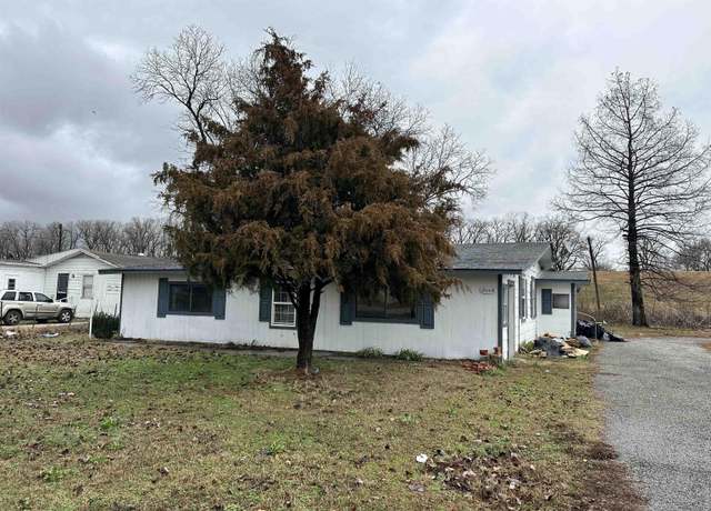 Property at 2008 N Pearl St, Osceola, AR 72370, 5 beds, 2 baths
