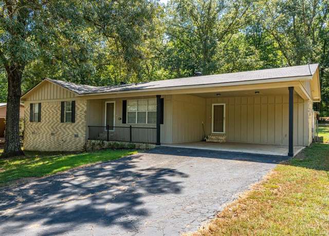 Property at 209 Windamere Dr, Hot Springs, AR 71913, 3 beds, 2 baths