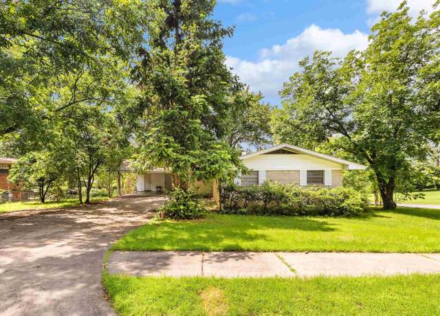 Property at 100 E Scenic Dr, North Little Rock, AR 72118, 3 beds, 2 baths