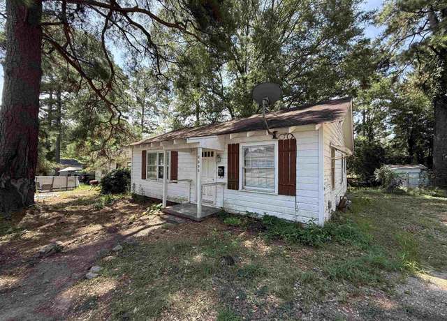 Property at 2303 Barkman St, Arkadelphia, AR 71923, 2 beds, 1 bath